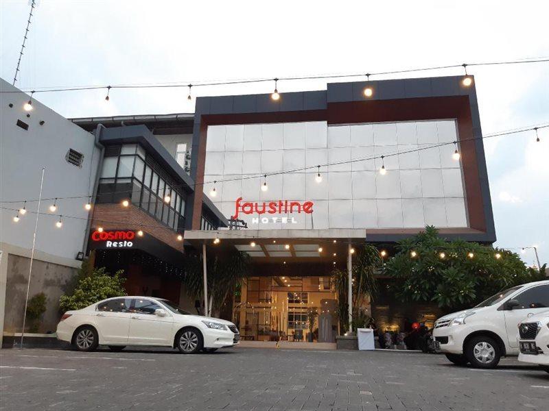 Hotel Triizz By Royal Singosari 3*