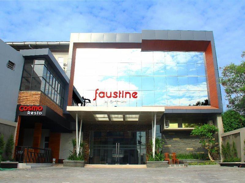 Triizz By Royal Singosari Hotel 3*